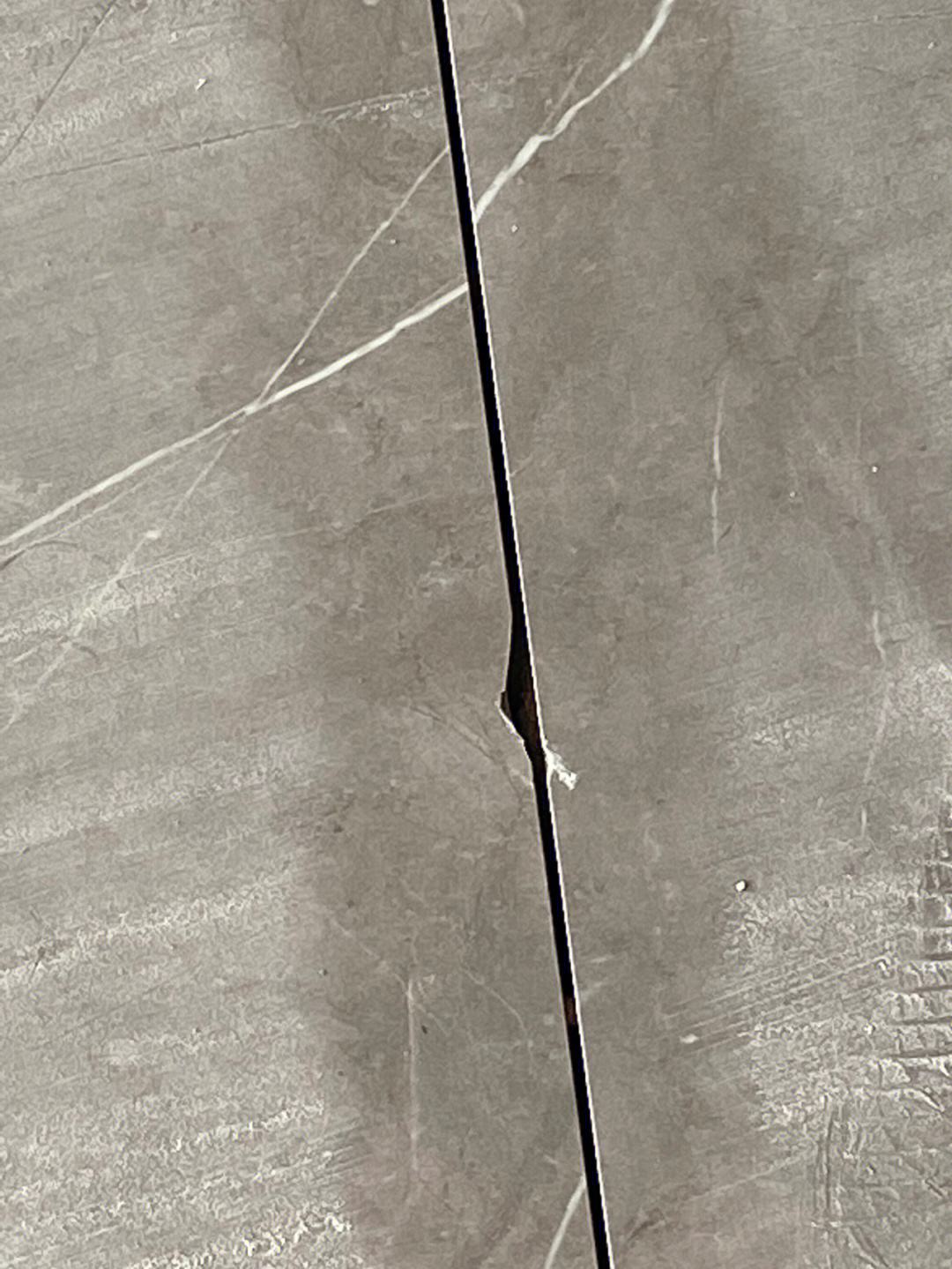 瓷砖破损用什么修复(瓷砖破损用什么东西修补最好)