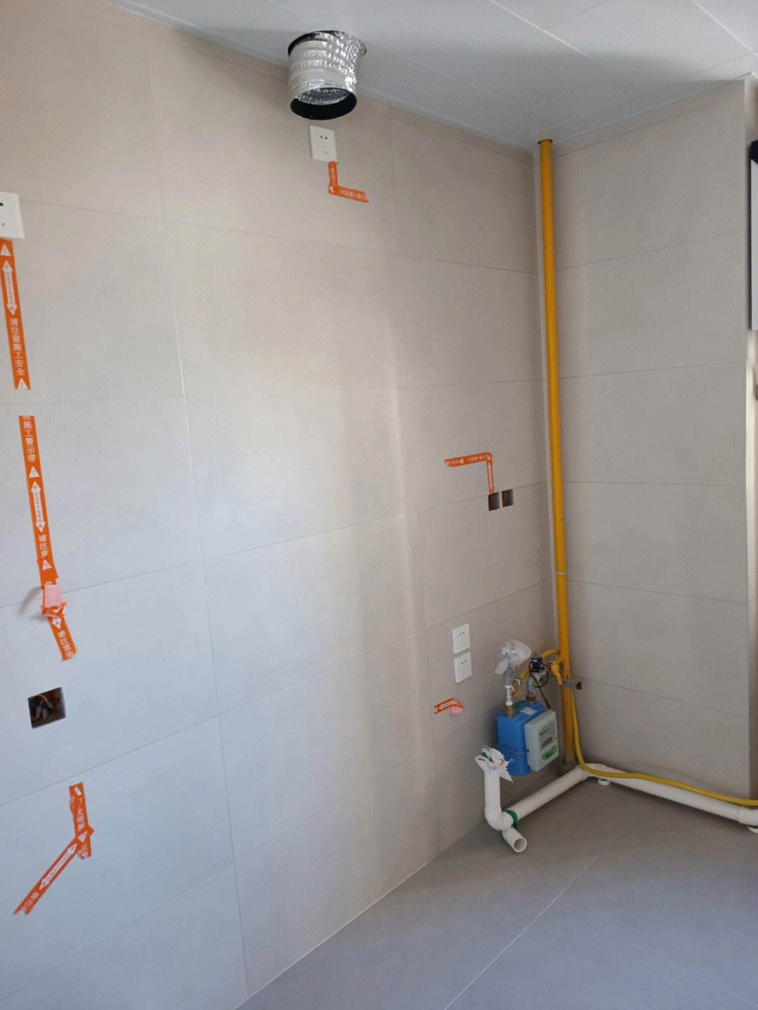 厨房墙砖空了怎么办(厨房墙面瓷砖空鼓补救方法) 厨房墙砖空了怎么办(厨房墙面瓷砖空鼓补救方法)